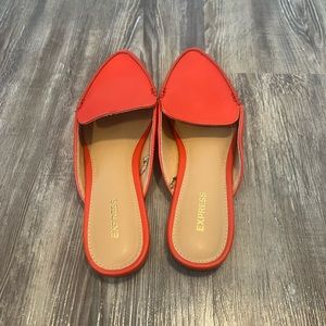 Red/Orange Express Mule